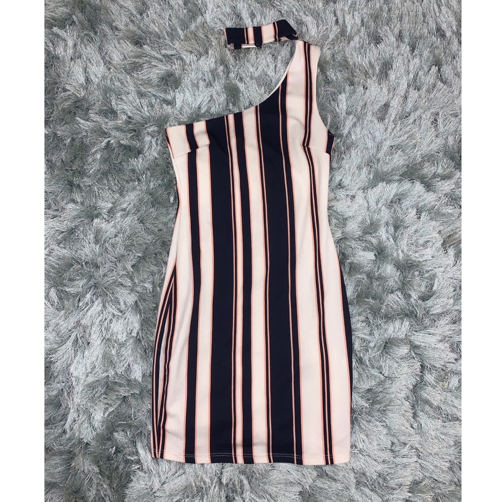 Fashion nova dress